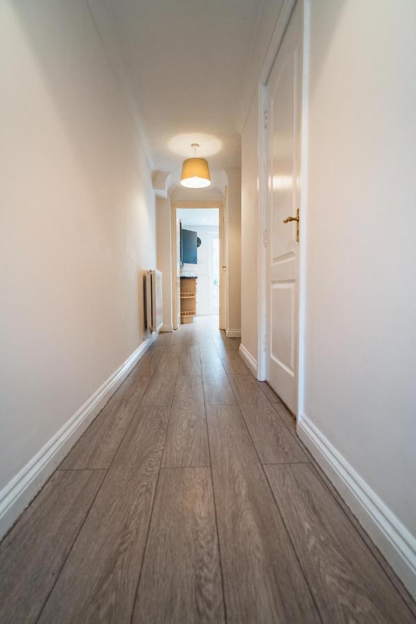 Villa Beautiful Town House With Private Garden And Patio à Canford Magna Extérieur photo