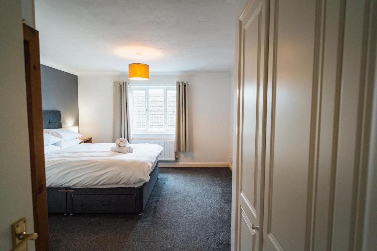 Villa Beautiful Town House With Private Garden And Patio à Canford Magna Extérieur photo